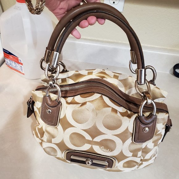Not For Sale Rare Coach Kristin Signature C's Khaki Shoulder Bag Purse - Picture 2 of 12